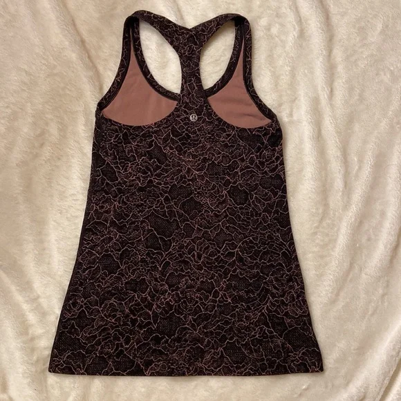Lululemon tank - Picture 2 of 3